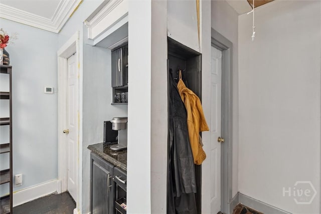 1025 W 40th St, Savannah, GA 31415 - corridor featuring baseboards and ornamental molding