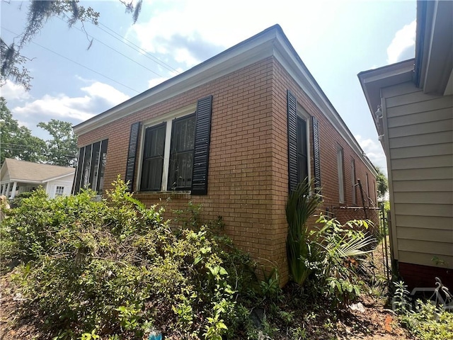 601 W 45th St, Savannah, GA 31405 - view of side of property featuring brick siding