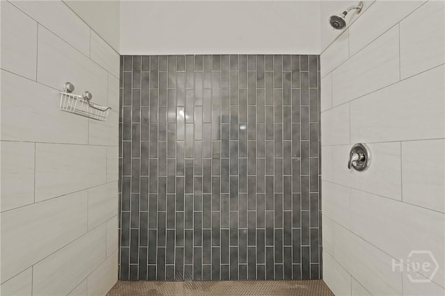 2133 Bacon Park Dr, Savannah, GA 31406 - full bath featuring a tile shower