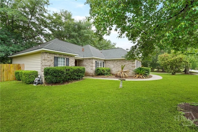 31 Pembroke Pl, Pembroke, GA 31321 - view of front of home featuring roof with shingles