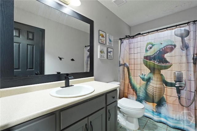 31 Pembroke Pl, Pembroke, GA 31321 - full bathroom with vanity, tile patterned floors, and curtained shower