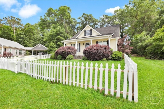1416 Hillridge Dr, Darien, GA 31305 - bungalow-style house with a fenced front yard and a porch
