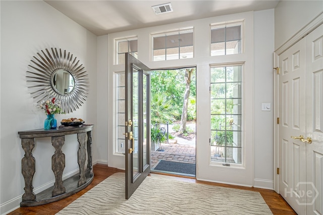32 Hasleiters Retreat Retreat, Savannah, GA 31411 - entryway with wood finished floors and baseboards