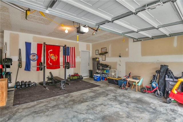 291 Morgan Field Blvd NE, Ludowici, GA 31316 - garage featuring a garage door opener