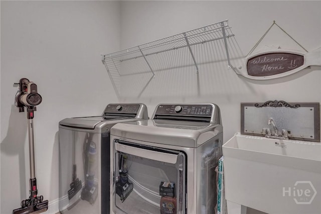 115 Merribee Ln, Pooler, GA 31322 - laundry room with washing machine and clothes dryer