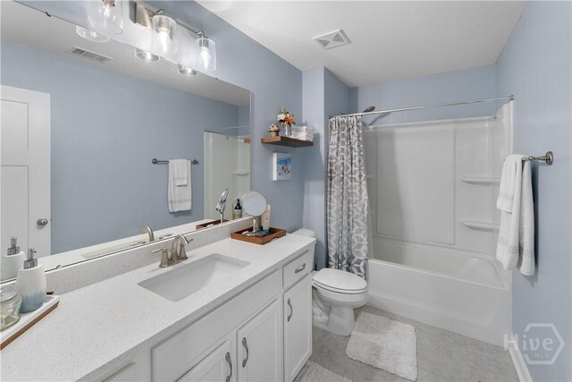 176 Trail Creek Ln, Savannah, GA 31405 - bathroom with vanity and shower / bath combo with shower curtain