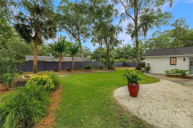 103 Kentshire Ct, Savannah, GA 31410 - view of yard featuring a patio