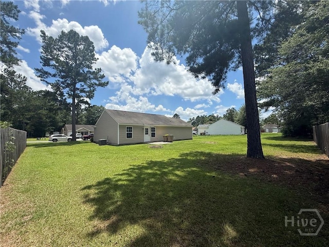 150 Knotty Pine Cir, Springfield, GA 31329 - view of yard
