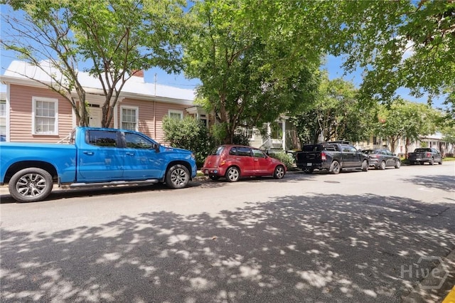 545 E Macon St, Savannah, GA 31401 - view of vehicle parking