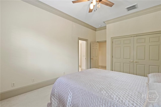 26 Little Comfort Rd, Savannah, GA 31411 - bedroom featuring carpet flooring, crown molding, a closet, and a ceiling fan