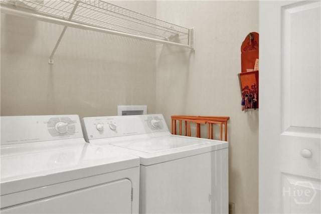 63 Stonelake Cir, Savannah, GA 31419 - laundry room featuring independent washer and dryer