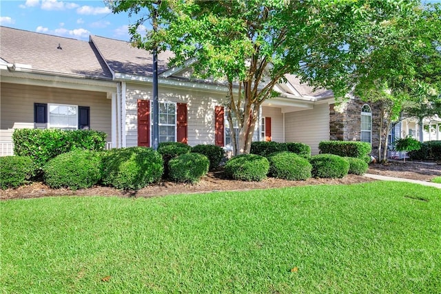 63 Stonelake Cir, Savannah, GA 31419 - view of front of house with a front yard