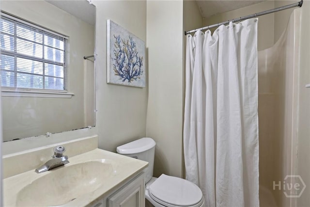 429 Edgewater Rd, Savannah, GA 31406 - full bathroom with vanity and curtained shower