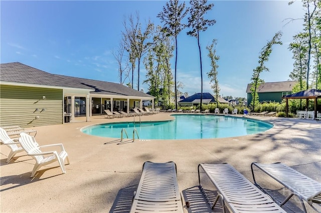 55 Glen Way, Richmond Hill, GA 31324 - community pool featuring a patio area