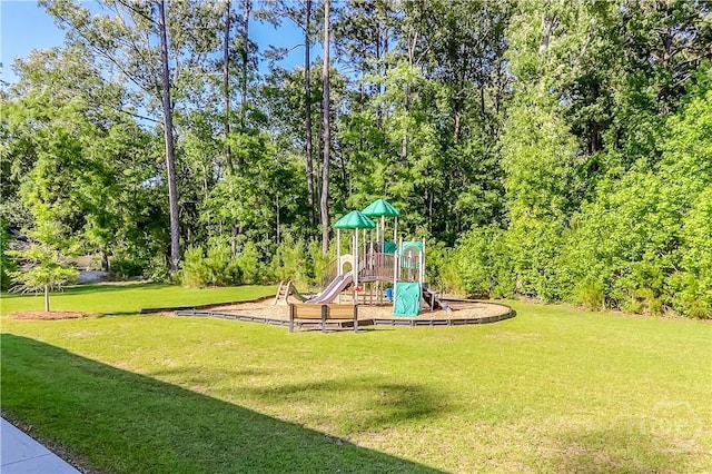 55 Glen Way, Richmond Hill, GA 31324 - communal playground with a lawn