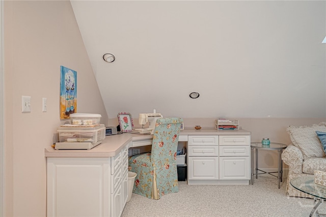 24 Islanders Retreat Retreat, Savannah, GA 31411 - office area featuring built in study area and light carpet