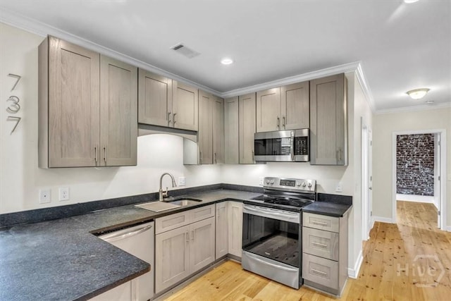 737 E 36th St, Savannah, GA 31401 - photo 7