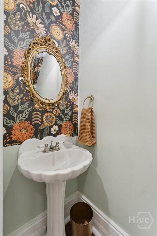 2309 Whitaker St, Savannah, GA 31401 - bathroom with a sink