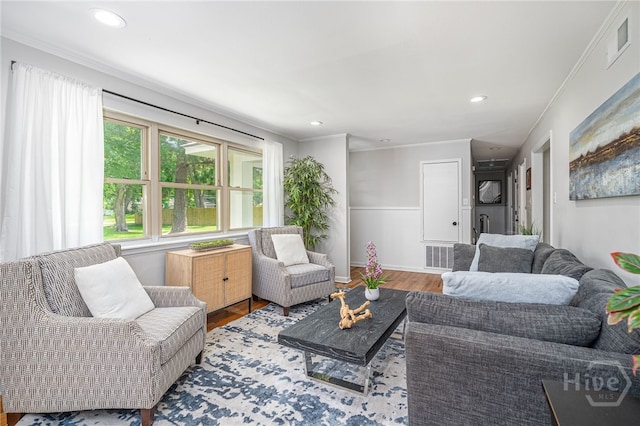 397 Hunt Dr, Savannah, GA 31406 - living room featuring ornamental molding, wood finished floors, and recessed lighting