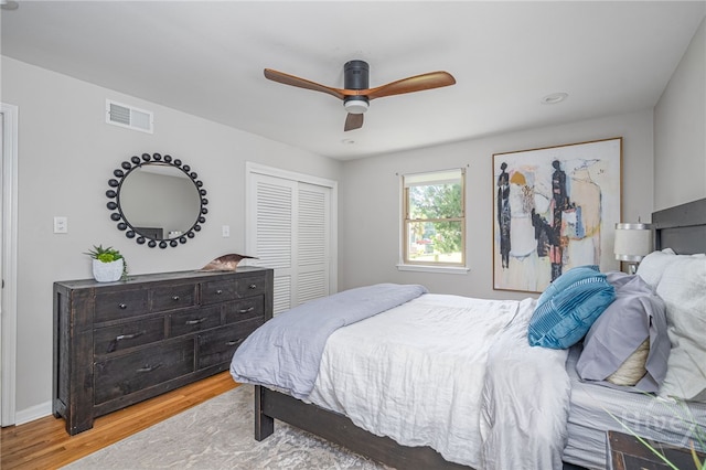 397 Hunt Dr, Savannah, GA 31406 - bedroom featuring light wood-style floors, a closet, and ceiling fan