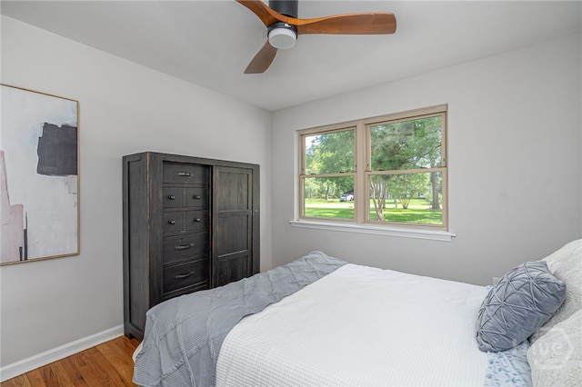 397 Hunt Dr, Savannah, GA 31406 - bedroom with wood finished floors and a ceiling fan