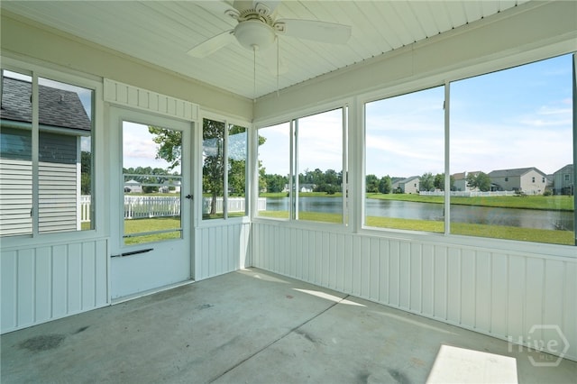 31 Cottingham Way, Pooler, GA 31322 - unfurnished sunroom featuring a water view and a ceiling fan