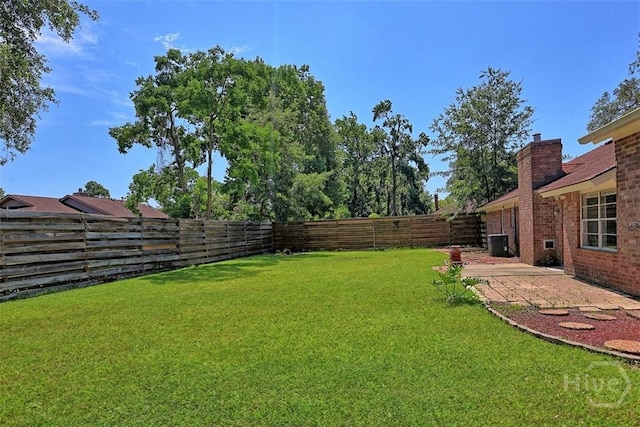 904 Mill Dr, Savannah, GA 31419 - fenced backyard featuring a patio
