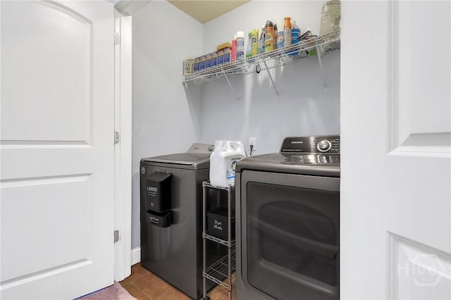 243 Forest St NE, Ludowici, GA 31316 - laundry room with washer and dryer