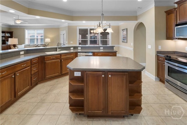 903 River Oaks Dr Unit 903, Richmond Hill, GA 31324 - kitchen featuring open shelves, stainless steel appliances, a center island, a ceiling fan, and crown molding