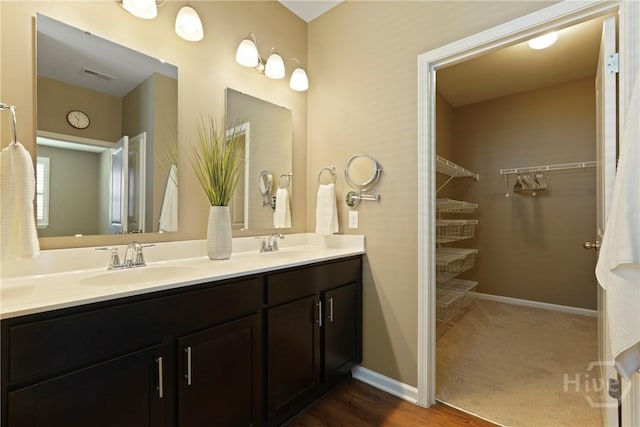 7 Saddle St N, Savannah, GA 31407 - bathroom with double vanity and a walk in closet