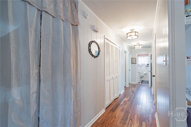 124 Drennon Dr, Jesup, GA 31545 - hallway with wood finished floors and baseboards