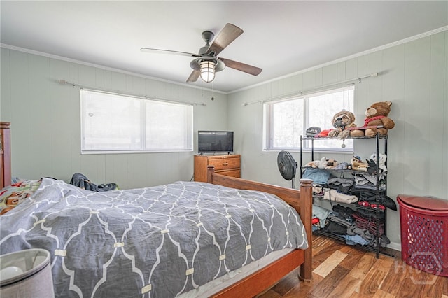 124 Drennon Dr, Jesup, GA 31545 - bedroom with wood finished floors, crown molding, and ceiling fan
