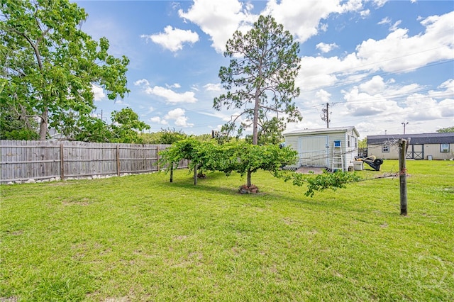 124 Drennon Dr, Jesup, GA 31545 - view of yard