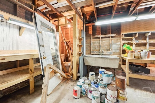 308 E 55th St, Savannah, GA 31405 - storage with a sink