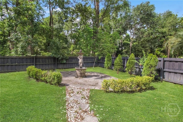 17 Hickory Grove Pt, Savannah, GA 31405 - fenced backyard featuring a patio area