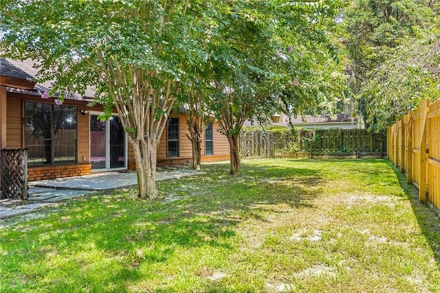 2 Brandle Cv, Savannah, GA 31405 - fenced backyard with a patio