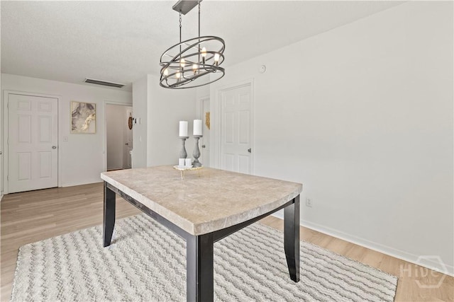 135 Trellis Way, Savannah, GA 31419 - office space with a chandelier and light wood finished floors