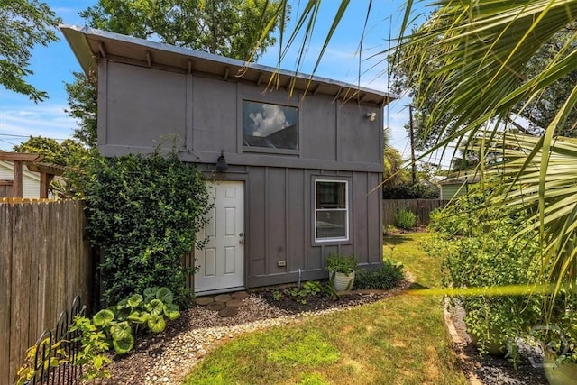 217 E 54th St, Savannah, GA 31405 - view of outbuilding