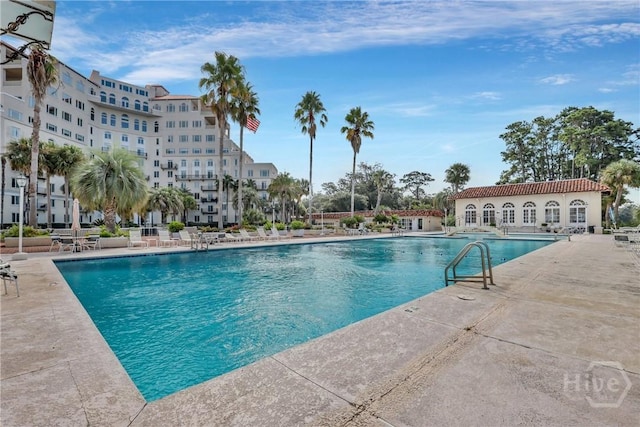 700 Wilmington Island Rd Unit T3, Savannah, GA 31410 - community pool featuring a patio