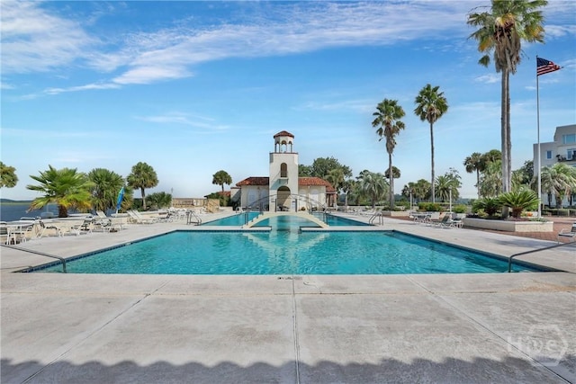 700 Wilmington Island Rd Unit T3, Savannah, GA 31410 - community pool with a patio area