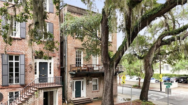 24 E Jones St, Savannah, GA 31401 - view of building exterior