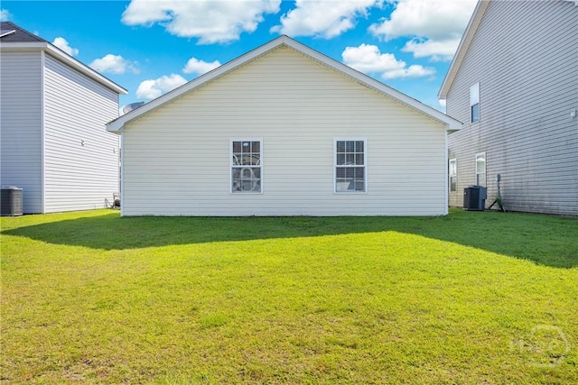 57 Fiore Dr, Savannah, GA 31419 - rear view of property with a lawn