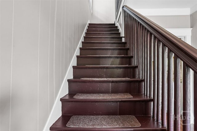 1104 E 40th St, Savannah, GA 31404 - view of stairs