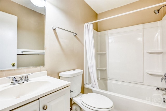 117 Fox Chase Rd, Savannah, GA 31406 - full bath with shower / tub combo with curtain and vanity