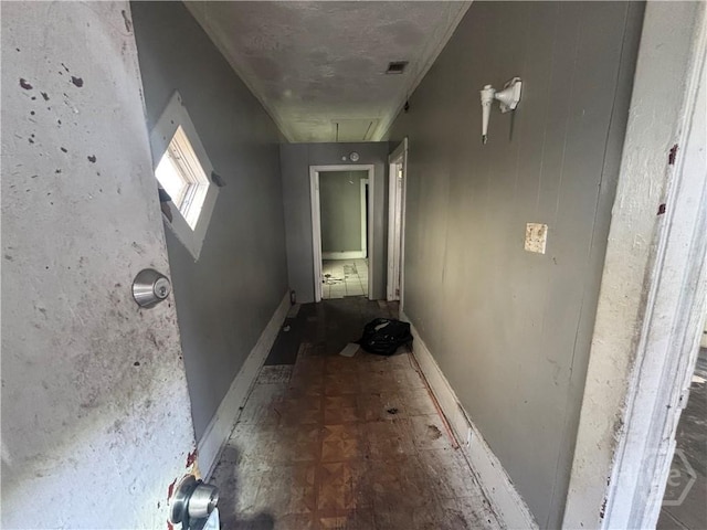 710 W 38th St, Savannah, GA 31415 - corridor featuring attic access