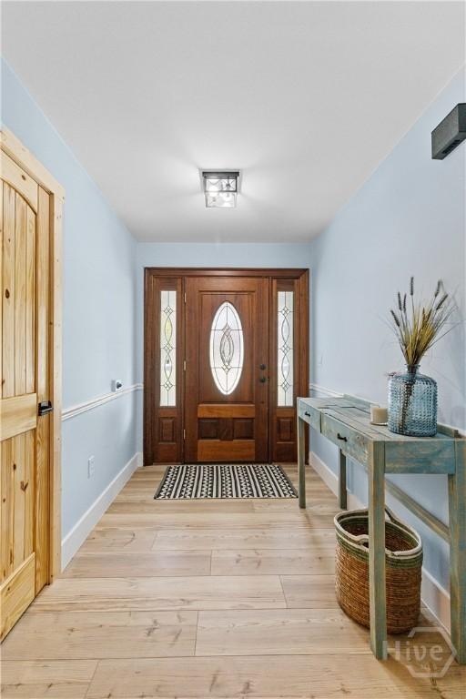 115 Coquena Cir E, Savannah, GA 31410 - foyer with light wood-style flooring