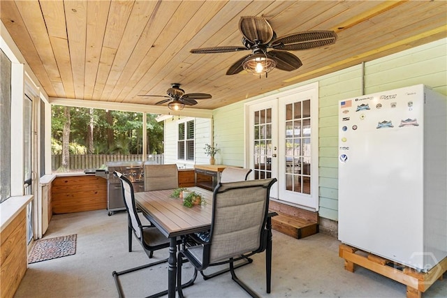 115 Coquena Cir E, Savannah, GA 31410 - sunroom / solarium with french doors, a ceiling fan, and outdoor dining area