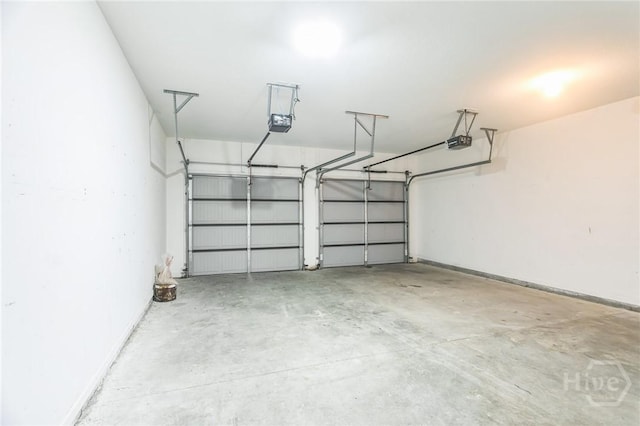804 Barrington Dr, Hinesville, GA 31313 - garage with a garage door opener