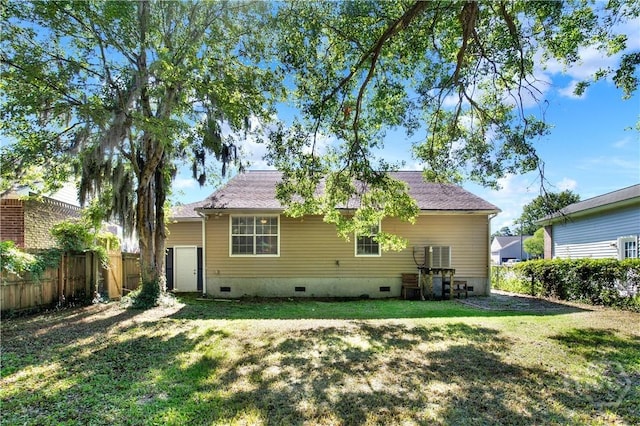 106 Dry Dock Ct, Savannah, GA 31410 - back of house with crawl space
