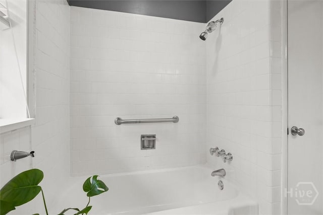540 E 60th St, Savannah, GA 31405 - bathroom featuring bathing tub / shower combination
